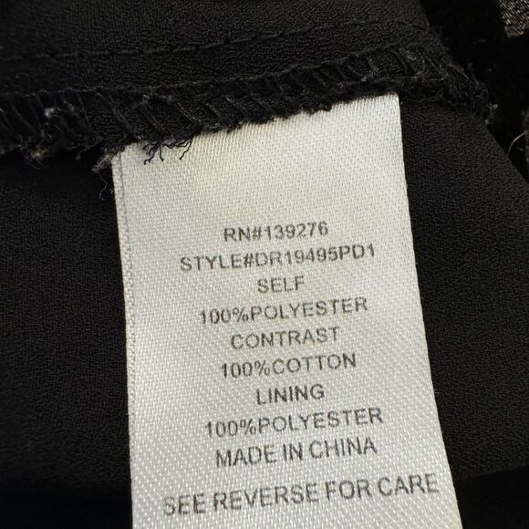 DR2 Embroidered V Neck Cap Sleeve Black Textured Blouse Women's Size Medium - Picture 8 of 8